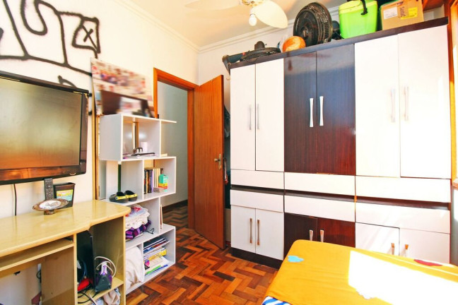 Imagem Apartamento com 4 Quartos à Venda, 77 m² em Passo Da Areia - Porto Alegre Imagem Apartamento com 4 Quartos à Venda, 77 m² em Passo Da Areia - Porto Alegre