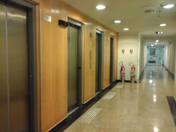 Sala Comercial à Venda, 74 m² em Bela Vista - São Paulo