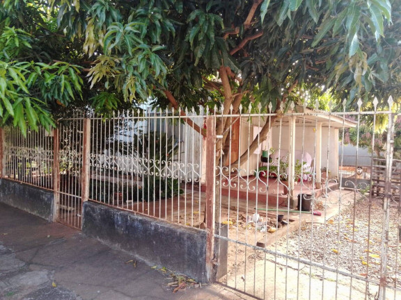 Imagem Casa com 3 Quartos à Venda, 322 m² em Arapongas Imagem Casa com 3 Quartos à Venda, 322 m² em Arapongas