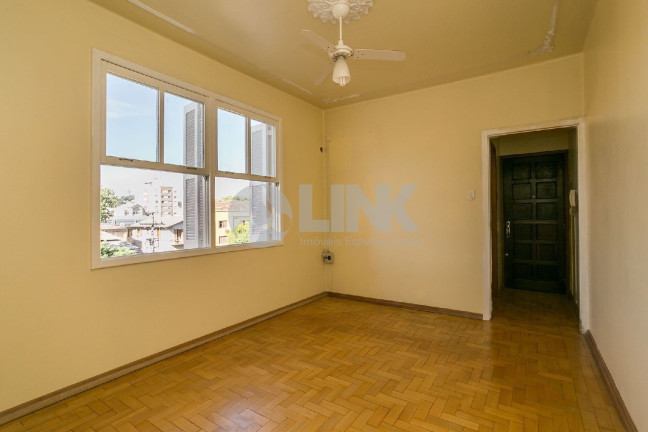 Imagem Apartamento com 3 Quartos à Venda, 81 m² em Azenha - Porto Alegre Imagem Apartamento com 3 Quartos à Venda, 81 m² em Azenha - Porto Alegre