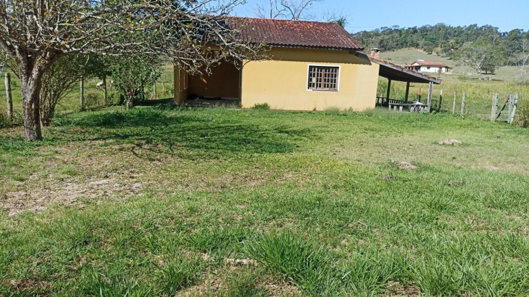 Chácara com 2 Quartos à Venda, 200 m² em Vila Amelia - Paraibuna