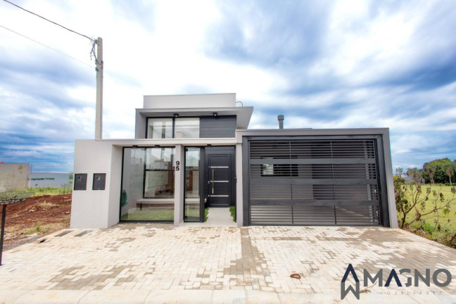 Casa com 3 Quartos à Venda, 187 m² em Canadá - Cascavel
