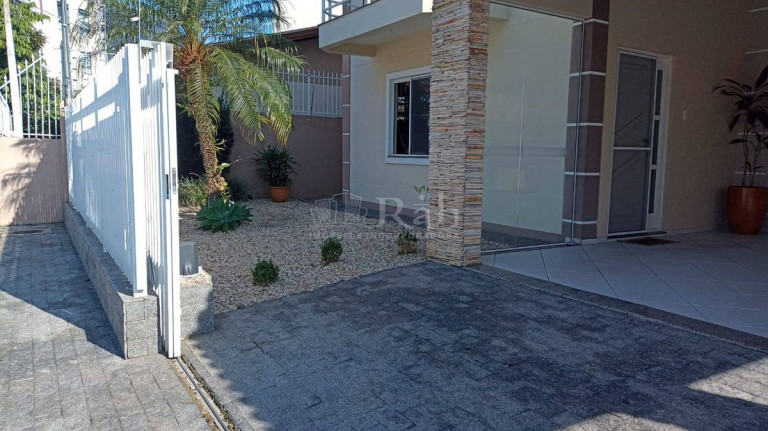 Imagem Sobrado com 3 Quartos à Venda, 293 m² em Centro - Itajaí Imagem Sobrado com 3 Quartos à Venda, 293 m² em Centro - Itajaí