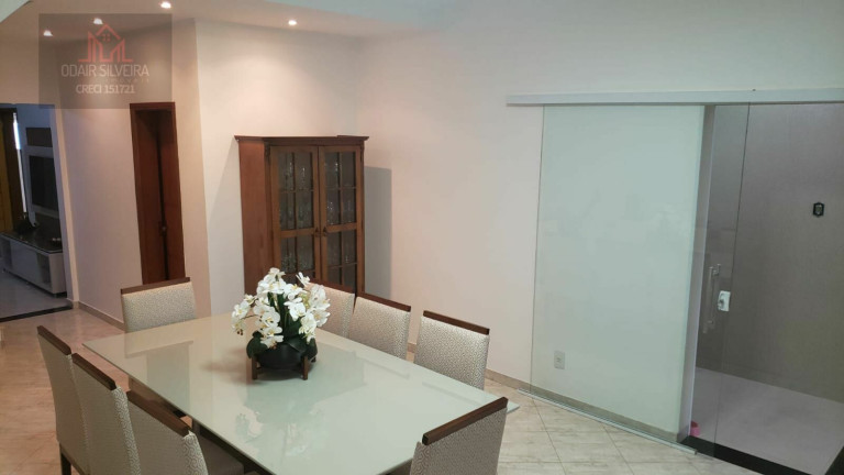 Imagem Sobrado com 3 Quartos à Venda, 231 m² em Parque Nova Carioba - Americana Imagem Sobrado com 3 Quartos à Venda, 231 m² em Parque Nova Carioba - Americana