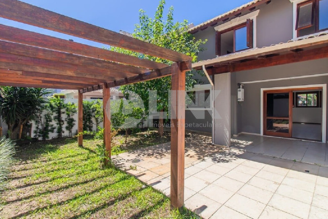 Imagem Imóvel com 3 Quartos à Venda, 254 m² em Sarandi - Porto Alegre Imagem Imóvel com 3 Quartos à Venda, 254 m² em Sarandi - Porto Alegre