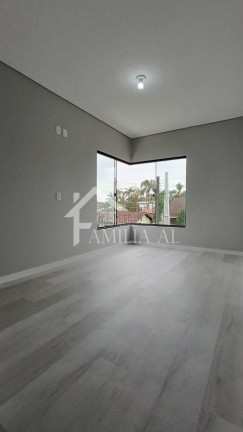 Imagem Casa com 3 Quartos à Venda, 142 m² em Bom Retiro - Joinville Imagem Casa com 3 Quartos à Venda, 142 m² em Bom Retiro - Joinville