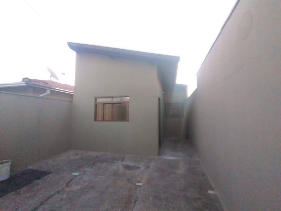 Imagem Casa com 2 Quartos à Venda,  em Botucatu