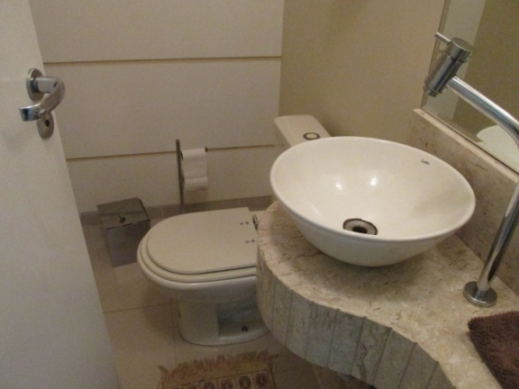 Imagem Casa com 3 Quartos à Venda, 206 m² em Marapé - Santos