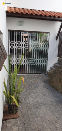 Imagem Casa com 3 Quartos à Venda, 304 m² em Trindade - Florianópolis Imagem Casa com 3 Quartos à Venda, 304 m² em Trindade - Florianópolis