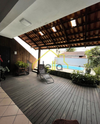 Imagem Casa com 3 Quartos à Venda, 230 m² em Bucarein - Joinville