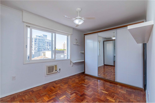 Imagem Imóvel com 2 Quartos à Venda, em Menino Deus - Porto Alegre Imagem Imóvel com 2 Quartos à Venda, em Menino Deus - Porto Alegre