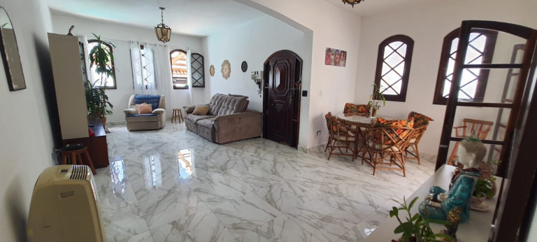 Imagem Casa com 4 Quartos à Venda, 360 m² em Balneário Praia Do Pernambuco Guarujá - São Paulo Imagem Casa com 4 Quartos à Venda, 360 m² em Balneário Praia Do Pernambuco Guarujá - São Paulo
