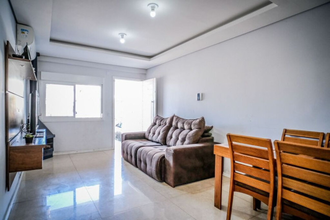 Imagem Casa com 2 Quartos à Venda, 100 m² em Jardim Itu - Porto Alegre Imagem Casa com 2 Quartos à Venda, 100 m² em Jardim Itu - Porto Alegre
