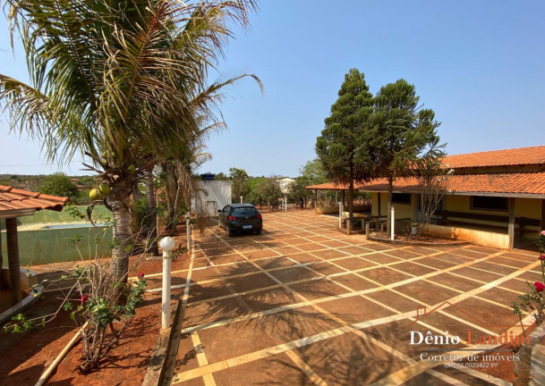 Imagem Chácara com 3 Quartos à Venda, 80 m² em Nova Esperança - Montes Claros