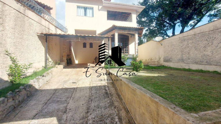 Casa com 3 Quartos à Venda, 196 m² em Quintas Coloniais - Contagem