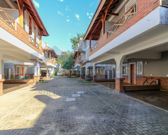 Imagem Casa com 3 Quartos à Venda, 447 m² em Tristeza - Porto Alegre Imagem Casa com 3 Quartos à Venda, 447 m² em Tristeza - Porto Alegre