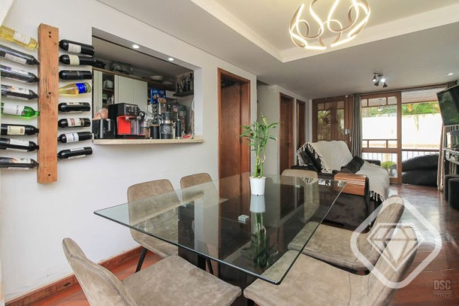 Imagem Casa com 3 Quartos à Venda, 183 m² em Ipanema - Porto Alegre Imagem Casa com 3 Quartos à Venda, 183 m² em Ipanema - Porto Alegre
