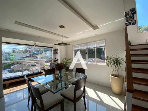 Imagem Casa com 4 Quartos à Venda, 307 m² em Tijuca - Teresópolis Imagem Casa com 4 Quartos à Venda, 307 m² em Tijuca - Teresópolis