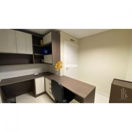 Imagem Casa com 3 Quartos à Venda, 387 m² em Areias - Camboriú Imagem Casa com 3 Quartos à Venda, 387 m² em Areias - Camboriú