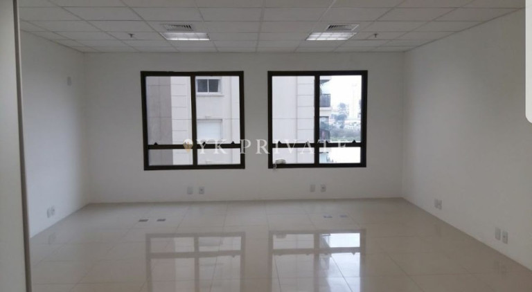 Sala Comercial à Venda, 45 m² em Barra Funda - São Paulo