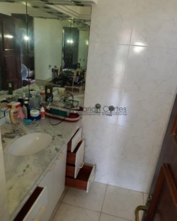 Imagem Casa com 6 Quartos à Venda, em Pendotiba - Niterói Imagem Casa com 6 Quartos à Venda, em Pendotiba - Niterói