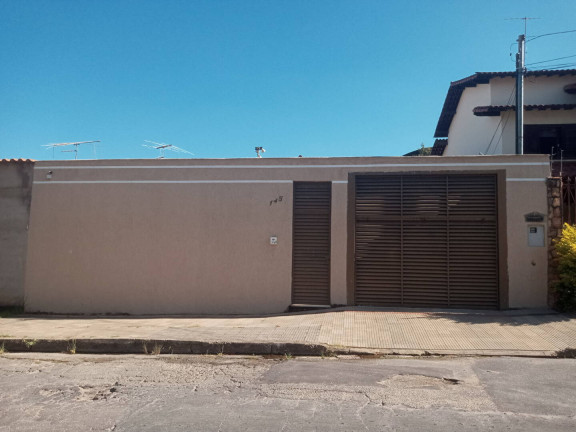 Imagem Casa com 3 Quartos à Venda, 219 m² em álvaro Camargo - Belo Horizonte Imagem Casa com 3 Quartos à Venda, 219 m² em álvaro Camargo - Belo Horizonte