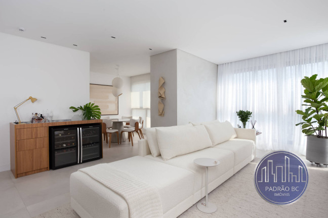 Imagem Apartamento com 3 Quartos para Alugar, 122 m² em Centro - Balneário Camboriú Imagem Apartamento com 3 Quartos para Alugar, 122 m² em Centro - Balneário Camboriú