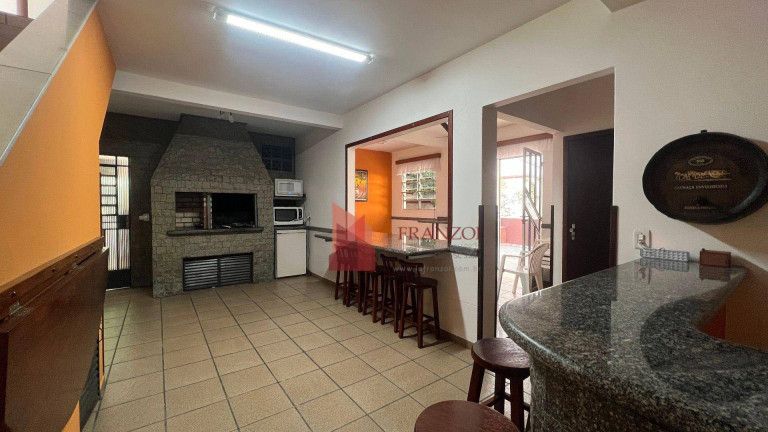 Imagem Sobrado com 3 Quartos à Venda, 450 m² em Vila Operária - Itajaí Imagem Sobrado com 3 Quartos à Venda, 450 m² em Vila Operária - Itajaí