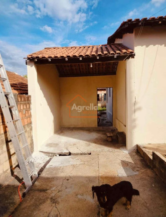 Imagem Casa com 2 Quartos à Venda, 250 m² em Parque Das Laranjeiras - Mogi Mirim Imagem Casa com 2 Quartos à Venda, 250 m² em Parque Das Laranjeiras - Mogi Mirim
