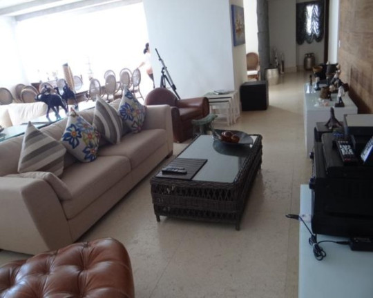 Imagem Imóvel com 5 Quartos à Venda, 355 m² em Pitangueiras - Guarujá Imagem Imóvel com 5 Quartos à Venda, 355 m² em Pitangueiras - Guarujá