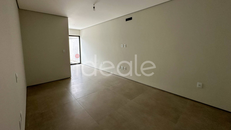 Imagem Casa de Condomínio com 5 Quartos à Venda,  em Barra Da Tijuca - Rio De Janeiro