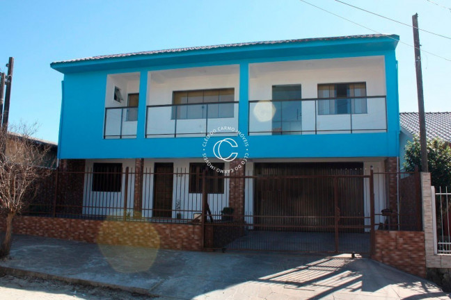 Imagem Casa com 7 Quartos à Venda, 720 m² em Pinheiro Machado - Santa Maria Imagem Casa com 7 Quartos à Venda, 720 m² em Pinheiro Machado - Santa Maria