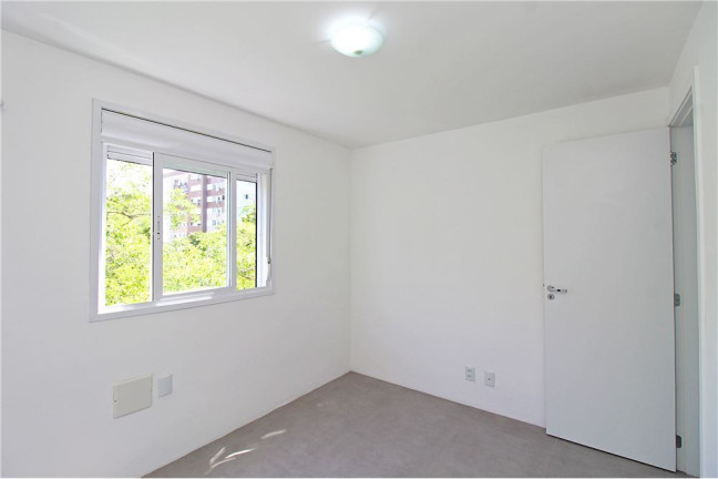 Imagem Apartamento com 2 Quartos à Venda, 50 m² em Vila Nova - Porto Alegre