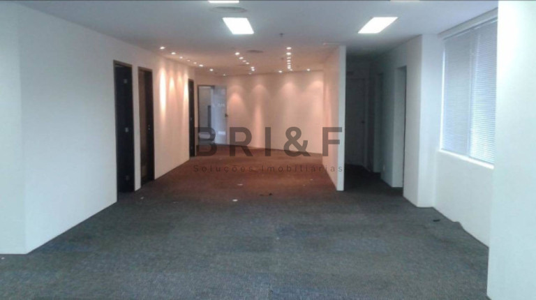 Imóvel Comercial à Venda ou Locação, 223 m² em Brooklin - São Paulo