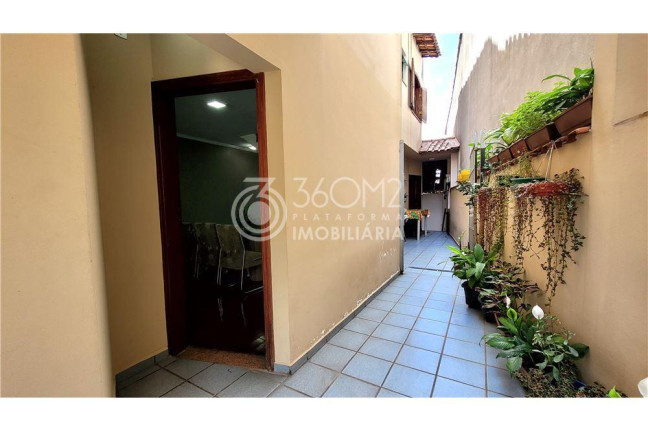 Imagem Casa com 5 Quartos à Venda, 250 m² em Parque Jaçatuba - Santo André Imagem Casa com 5 Quartos à Venda, 250 m² em Parque Jaçatuba - Santo André
