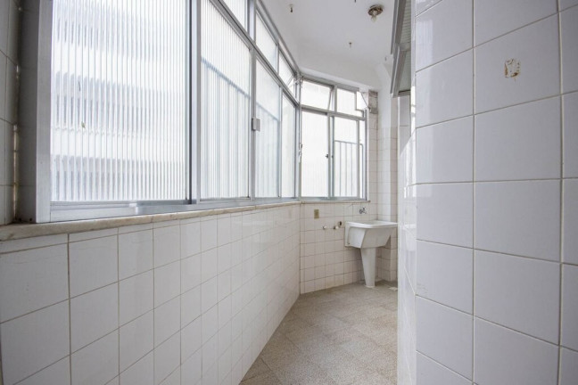 Imagem Imóvel com 2 Quartos à Venda, 124 m² em Copacabana - Rio De Janeiro Imagem Imóvel com 2 Quartos à Venda, 124 m² em Copacabana - Rio De Janeiro