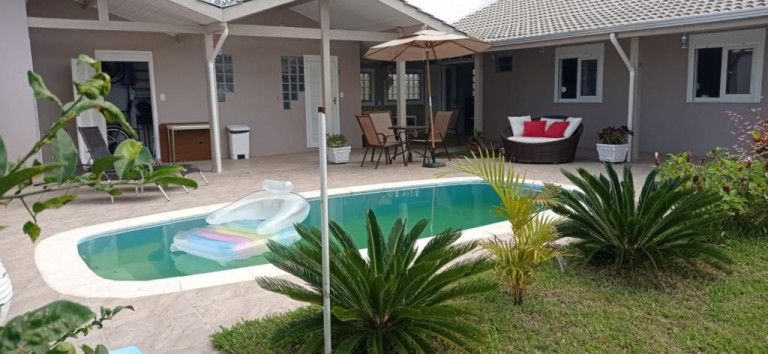Casa com 4 Quartos à Venda,  em Arroio Teixeira - Capao Da Canoa