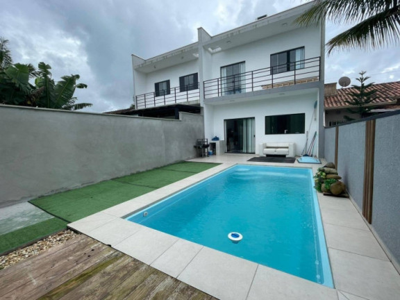 Imagem Sobrado com 3 Quartos à Venda, 129 m² em Itacolomi - Piçarras Imagem Sobrado com 3 Quartos à Venda, 129 m² em Itacolomi - Piçarras