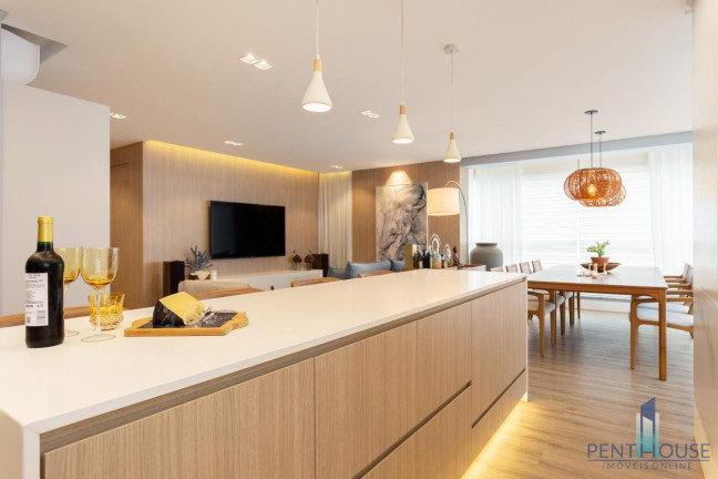 Imagem Apartamento com 3 Quartos à Venda, 130 m² em Centro - Balneário Camboriú Imagem Apartamento com 3 Quartos à Venda, 130 m² em Centro - Balneário Camboriú