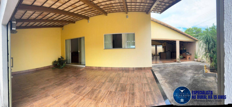 Imagem Casa com 3 Quartos à Venda, 225 m² em Parque Das Flores - Goiânia Imagem Casa com 3 Quartos à Venda, 225 m² em Parque Das Flores - Goiânia