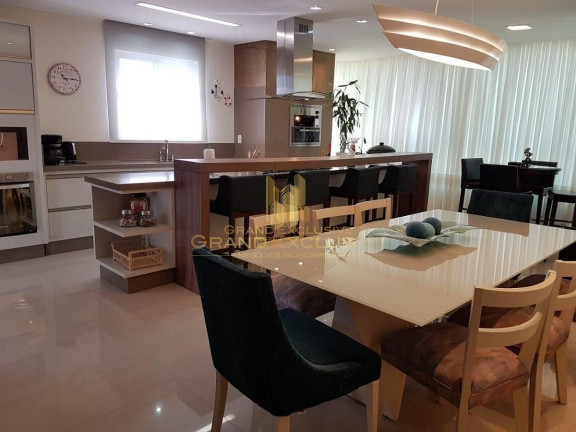 Imagem Apartamento com 3 Quartos à Venda, 151 m² em Centro - Balneário Camboriú