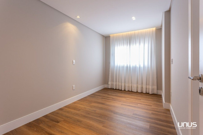 Imagem Apartamento com 3 Quartos à Venda, 121 m² em Kobrasol - São José