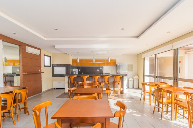 Imagem Imóvel com 2 Quartos à Venda, 79 m² em Higienópolis - Porto Alegre Imagem Imóvel com 2 Quartos à Venda, 79 m² em Higienópolis - Porto Alegre