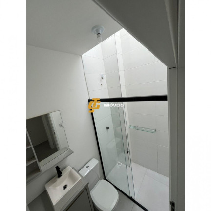 Imagem Casa com 2 Quartos à Venda, 50 m² em Espinheiros - Itajaí Imagem Casa com 2 Quartos à Venda, 50 m² em Espinheiros - Itajaí