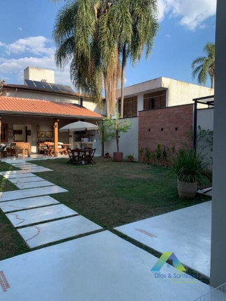 Sobrado com 3 Quartos à Venda, 260 m² em Indianópolis - São Paulo
