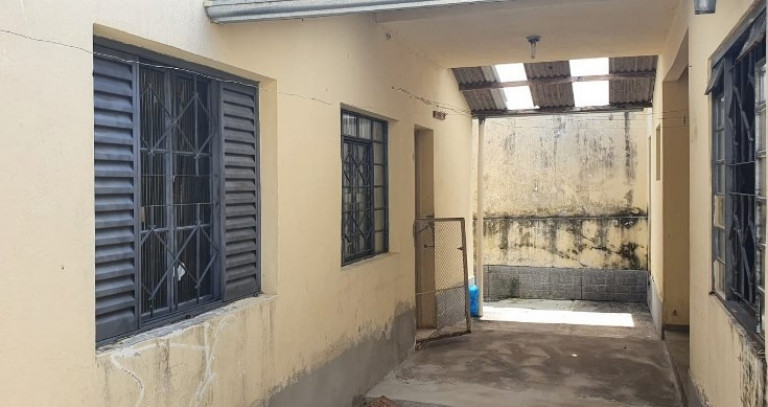 Imagem Imóvel com 3 Quartos à Venda, 306 m² em Vila Canevari - Cruzeiro Imagem Imóvel com 3 Quartos à Venda, 306 m² em Vila Canevari - Cruzeiro