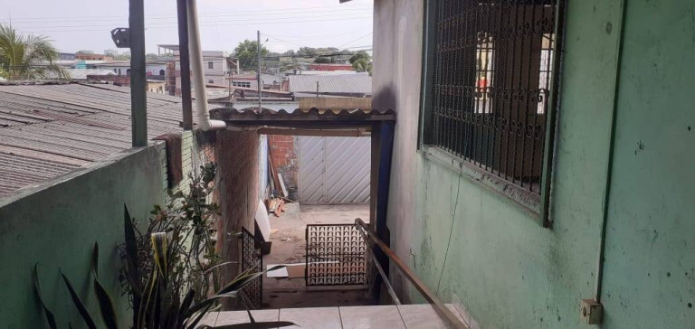 Imagem Casa com 3 Quartos à Venda, em São Jorge - Manaus Imagem Casa com 3 Quartos à Venda, em São Jorge - Manaus