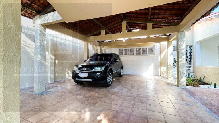 Imagem Casa com 3 Quartos à Venda, 210 m² em Presidente Kennedy - Fortaleza