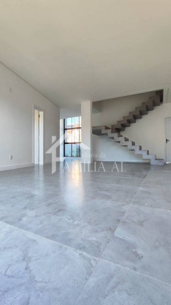 Imagem Sobrado com 3 Quartos à Venda, 191 m² em Saguaçu - Joinville