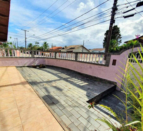 Imagem Casa com 3 Quartos à Venda, 283 m² em Três Marias - Peruíbe Imagem Casa com 3 Quartos à Venda, 283 m² em Três Marias - Peruíbe